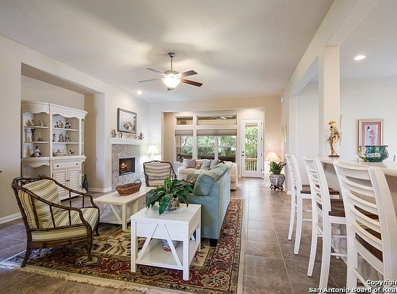 5th image of 10410 Palmera Dr