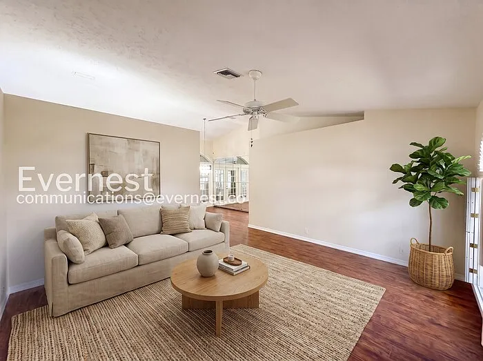 5609 Rosewall Cir — Photo 3