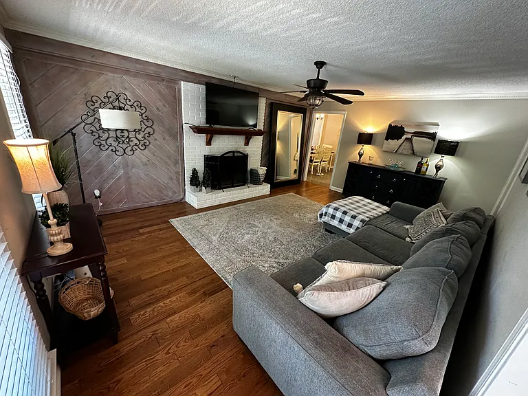 Conrad Cir — Photo 2
