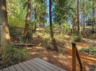 8042 Island Court, Clinton, WA 98236