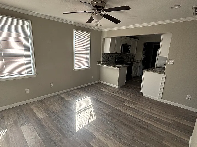 1 Pollux Cir W — Photo 3