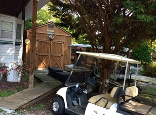 108 Riverside Pl, Cleveland, GA 30528