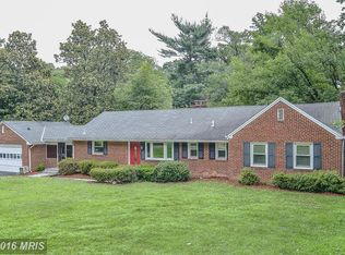 5837 Brookview Dr, Alexandria, VA 22310