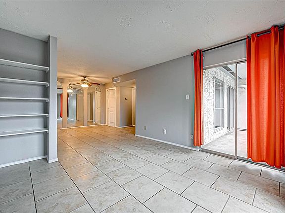 5th image of 7313 Gulf Fwy APT 804
