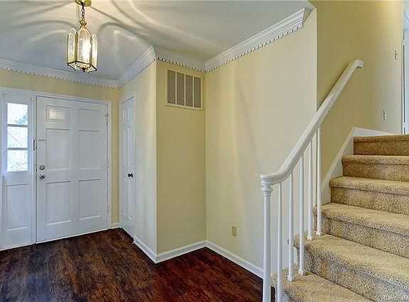 3rd image of 6534 Summerlin Pl