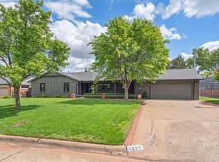 1236 Glenbrook Ter, Nichols Hills, OK 73116