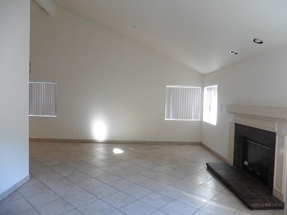 4th image of 10163 Petit Ave