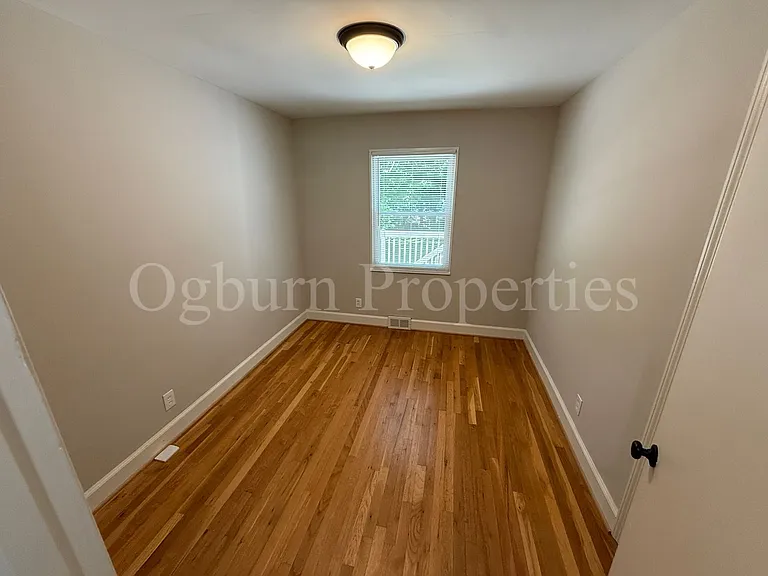 1408 Kenwood St — Photo 10