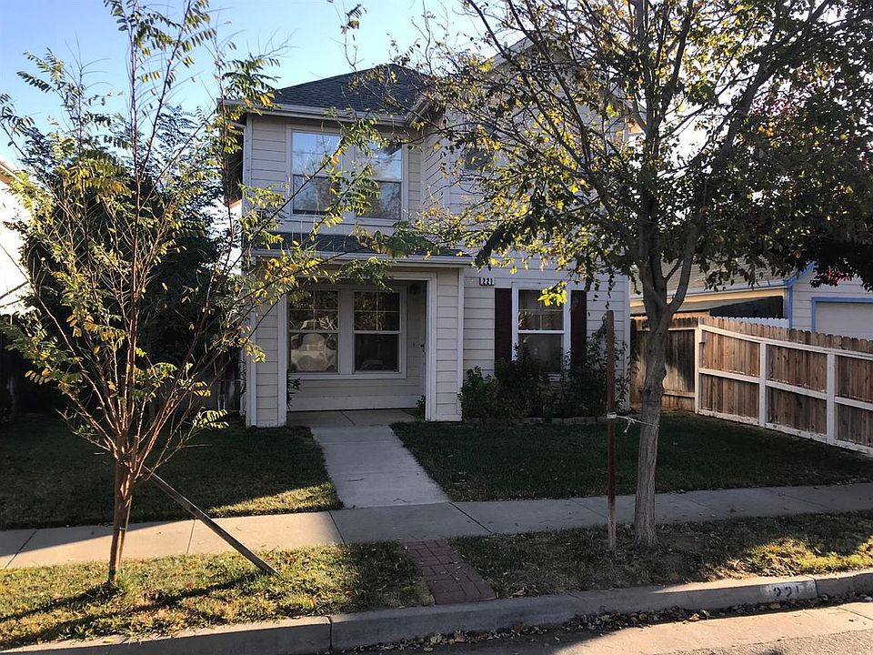 1st image of 221 Red Bud Ln
