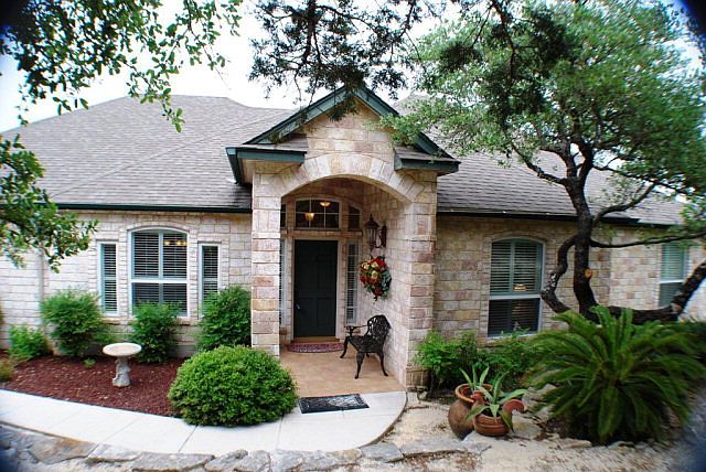 1st image of 1006 Lakepark Dr