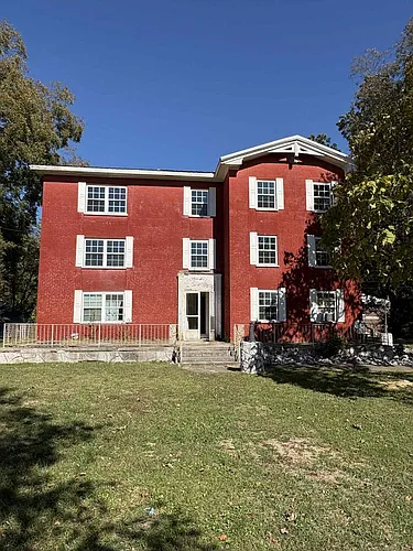 525 E Main St Photo 1