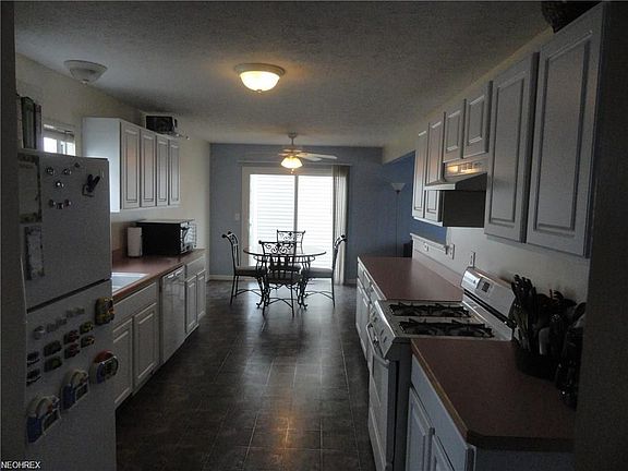 5th image of 3093 Ghent Ct