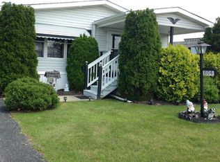 804 Birchwood Dr, Lockport, NY 14094