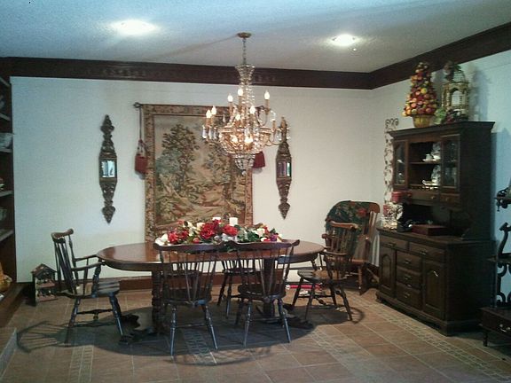 Dining Rm, W/Custom Tile Work