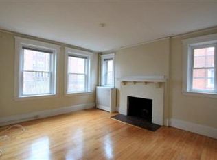 8 Craigie Cir #10, Cambridge, MA 02138