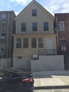 962 E 217th St, Bronx, NY, 10469