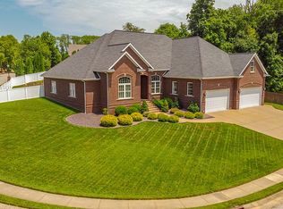 8 Victoria Dr, Newburgh, IN 47630