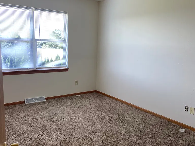514 N Westmount Dr #1 — Photo 27