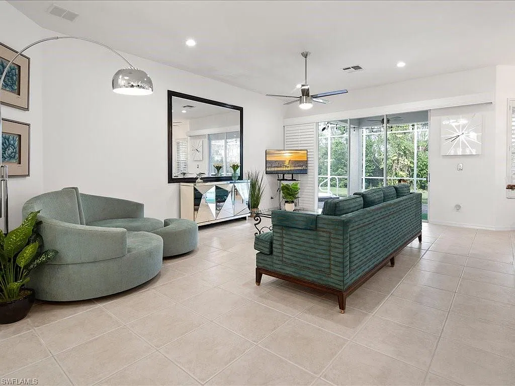 3 bed, 2.0 bath, 2115 sqft, $10,000 — Photo 4