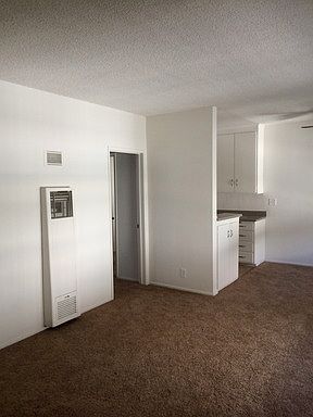 3rd image of 12550 Burbank Blvd APT 14
