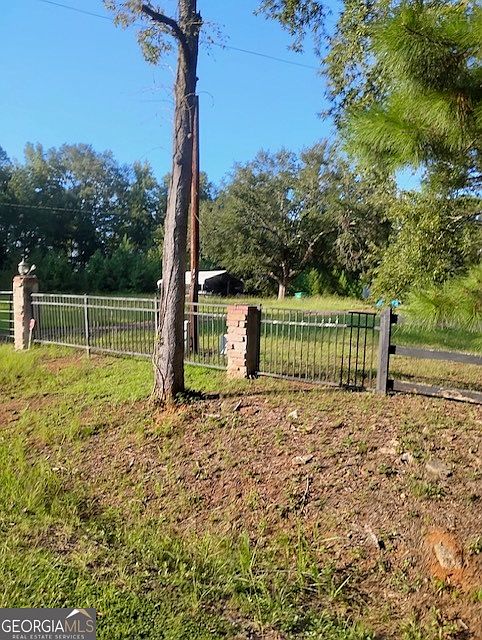 2nd image of 291 Pettigrew Rd NW