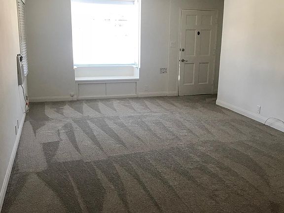 3rd image of 1121 N Glenoaks Blvd