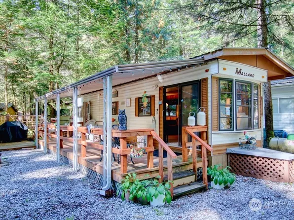 219 3 Big River Boulevard E, Deming, WA 98244