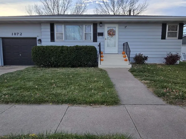 1872 Sunset Ln, Columbus, NE 68601