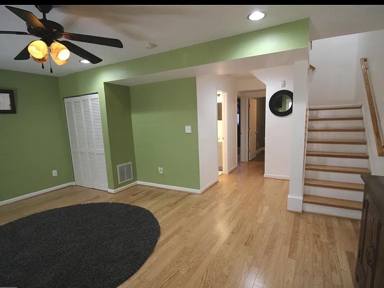 Hyannis Ln — Photo 3