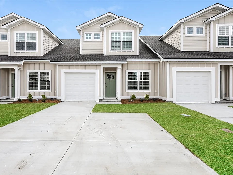 1011 Walker Point Way
