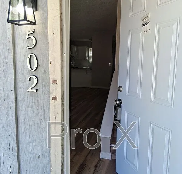502 N Betty Jo Dr — Photo 2