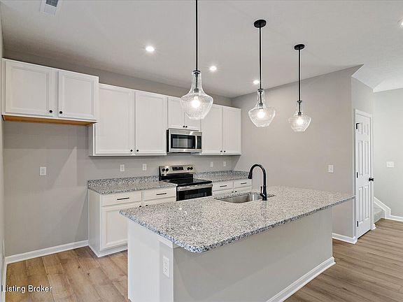 4th image of 11313 Kaufman Farm Dr