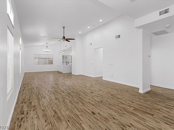 5th image of 256 Canyon Spirit Dr