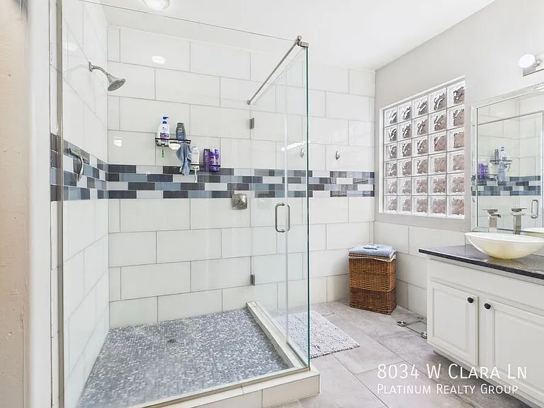 8034 W Clara Ln — Photo 16