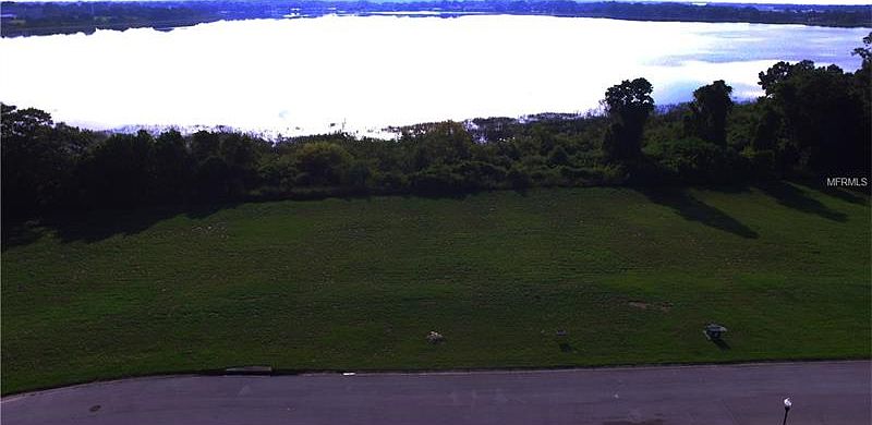 2nd image of 2223 Lakeridge Dr