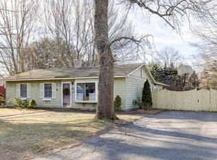 8 Dornell Rd, Ipswich, MA 01938