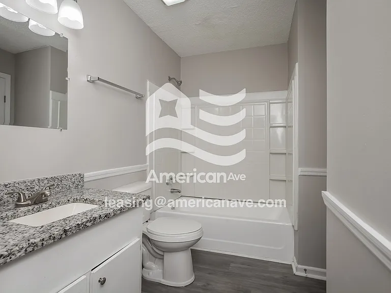 895398_011_wm_-_main_bathroom_13527131.jpg