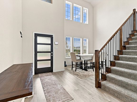 2nd image of 209 Tate Ln