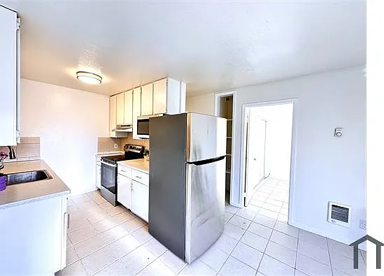 3421 68th Ave #6 — Photo 6