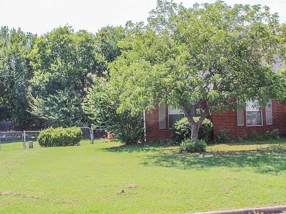 5th image of 3047 Kande Ln