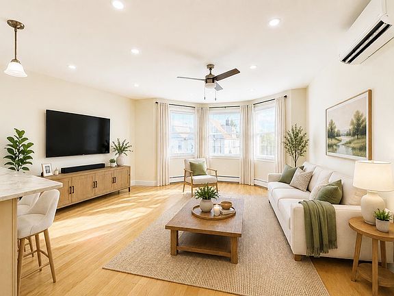 2nd image of 21 E 15th St Floor 2
