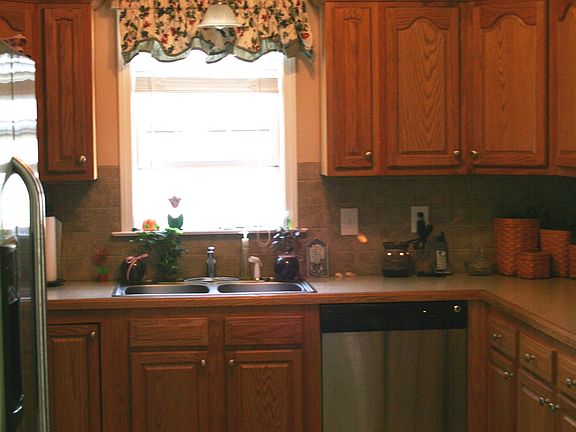 2nd image of 396 Hickory Hills Ln