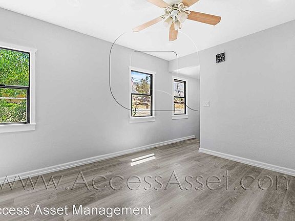 5th image of 32996 Bonnie Lea Dr #1
