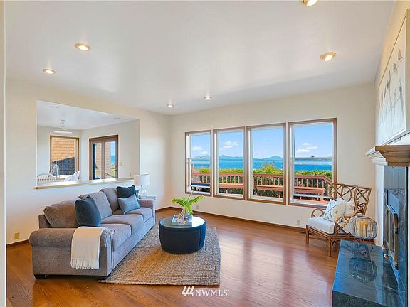 4th image of 1808 Lola Beach Ln