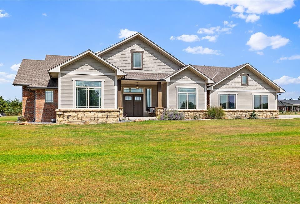 1st image of 103 Cody Rd
