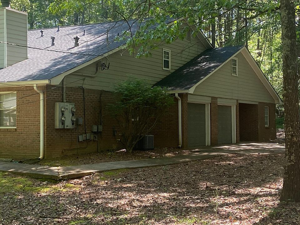 2nd image of 1987 Oakwood Dr