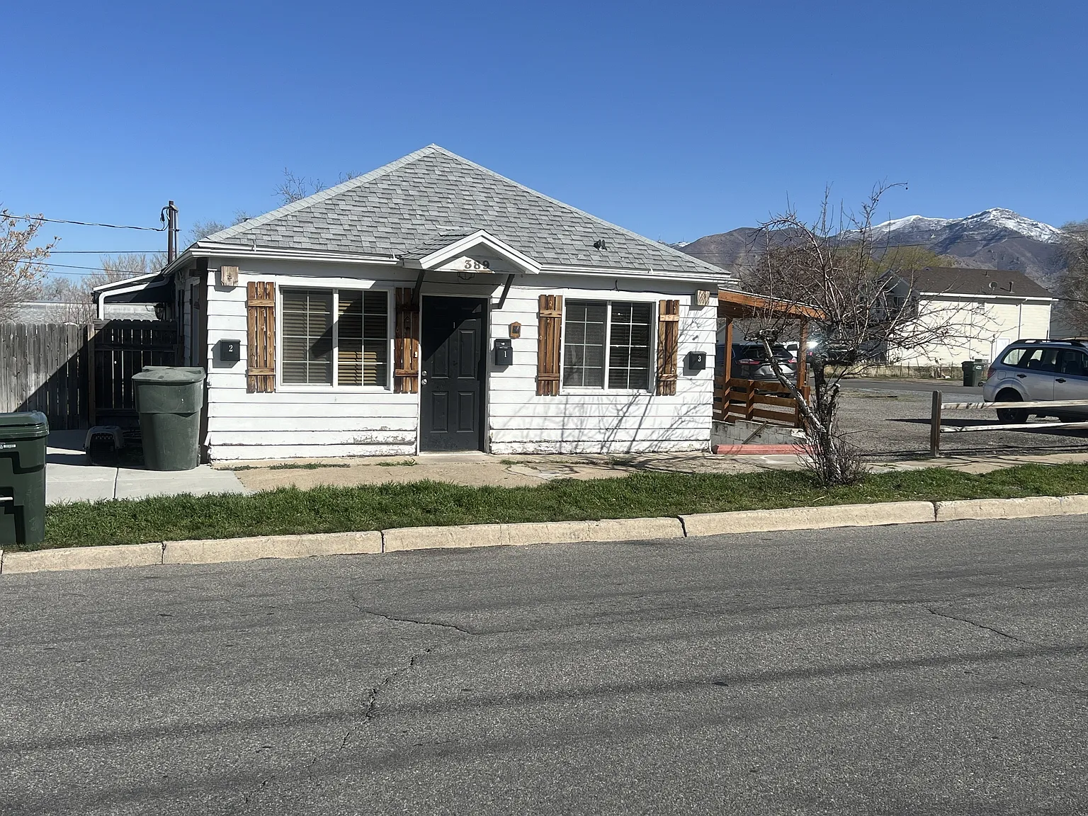 NEW - 389 E Vine St - Tri Plex - SC - 3 — Photo 3