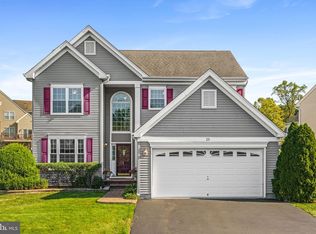 25 Seneca Ln, Bordentown, NJ 08505