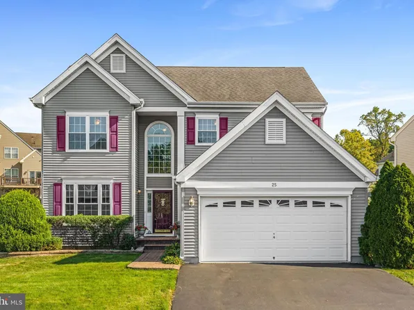 25 Seneca Ln, Bordentown, NJ 08505