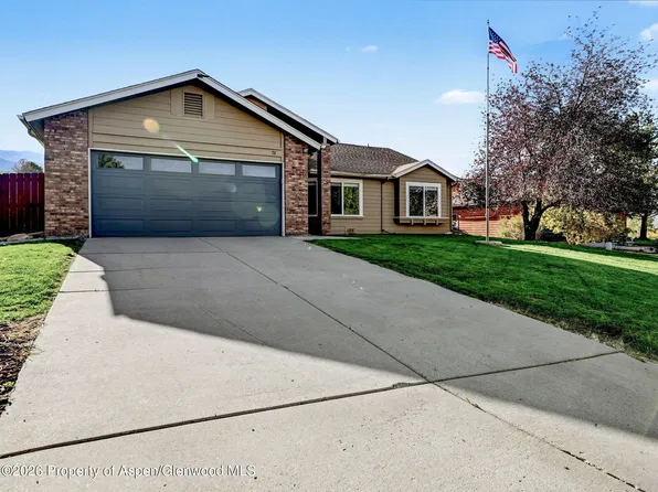 78 River View Pl, Parachute, CO 81635